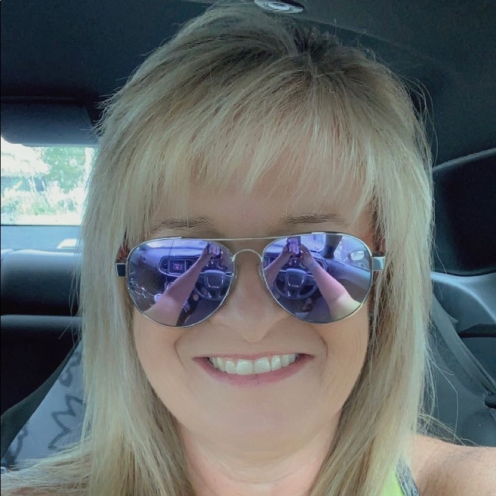Meet your Posher, Sheila